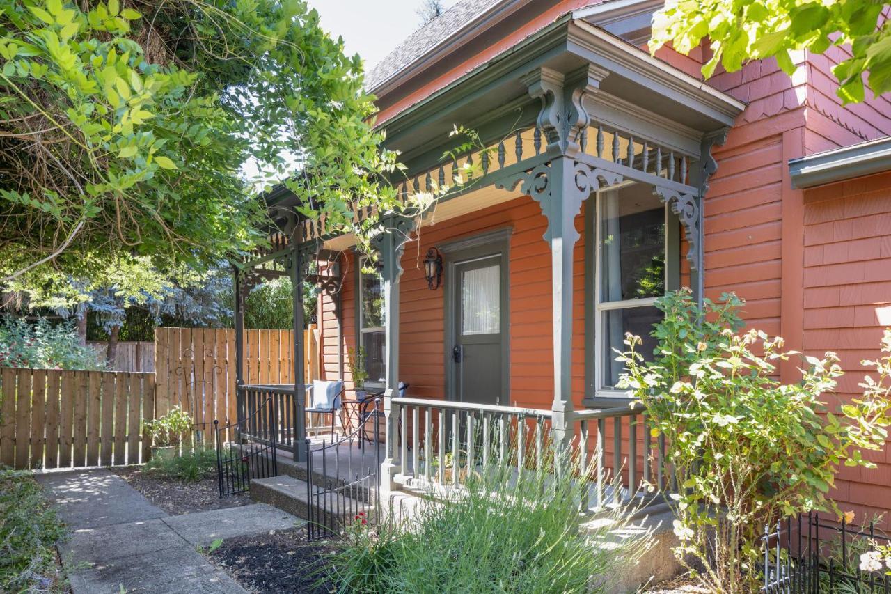 Вилла Wynkoop At Carlton: Taste Of Europe, Walk To Wineries, Dog Friendly Экстерьер фото